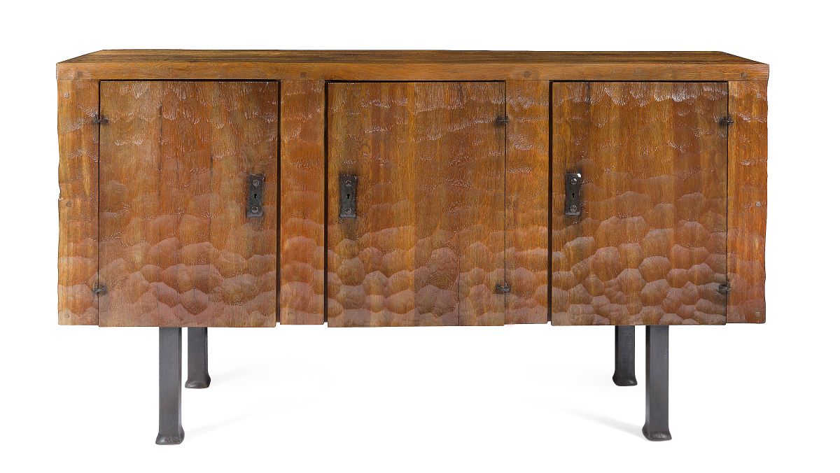 Banc en chêne sculpté par Jean Touret, Artisans de Marolles, Loir-et-Cher années 1950