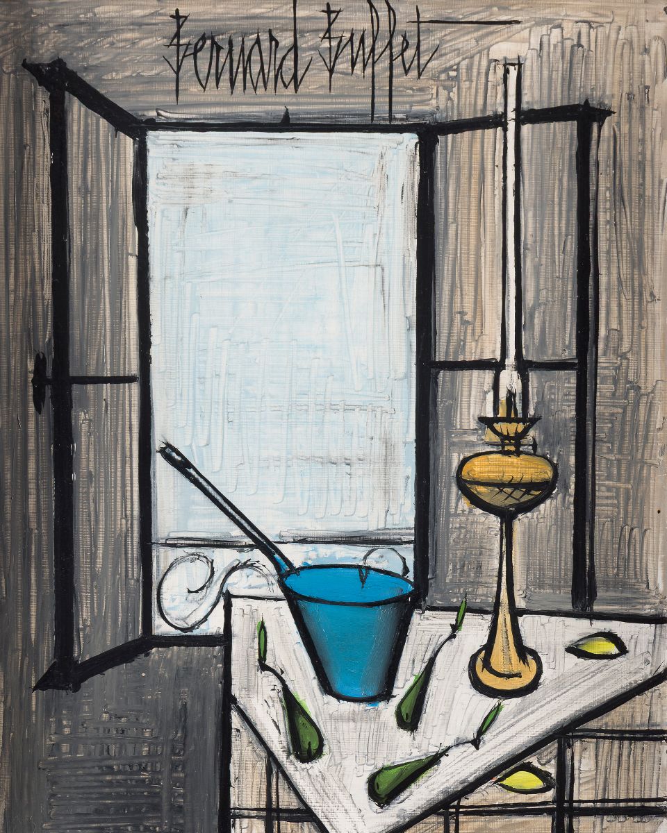 Bernard Buffet compose ses tableaux comme on bâtit une ossature. Chez lui, tout part du dessin : il ne se contente pas de cerner les formes, il structure véritablement l’espace. La ligne noire, ferme et tendue, agit comme une charpente. Elle trace des axes, impose des angles, enferme les volumes. Le trait ne vient pas accompagner la couleur : il la domine.