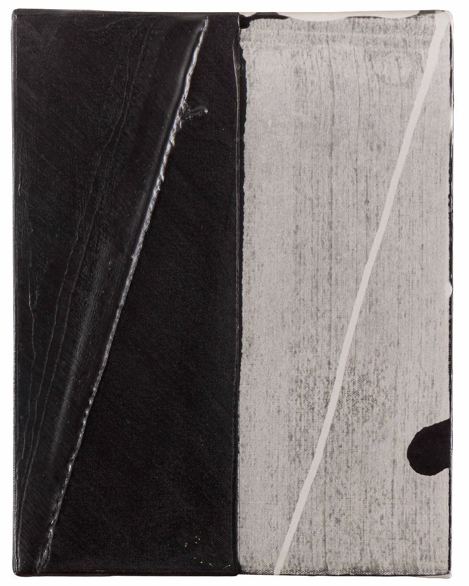 Bernard Buffet compose ses tableaux comme on bâtit une ossature. Chez lui, tout part du dessin : il ne se contente pas de cerner les formes, il structure véritablement l’espace. La ligne noire, ferme et tendue, agit comme une charpente. Elle trace des axes, impose des angles, enferme les volumes. Le trait ne vient pas accompagner la couleur : il la domine.